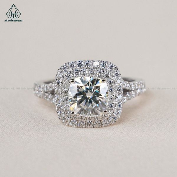  Moissanite Cushion MCW 