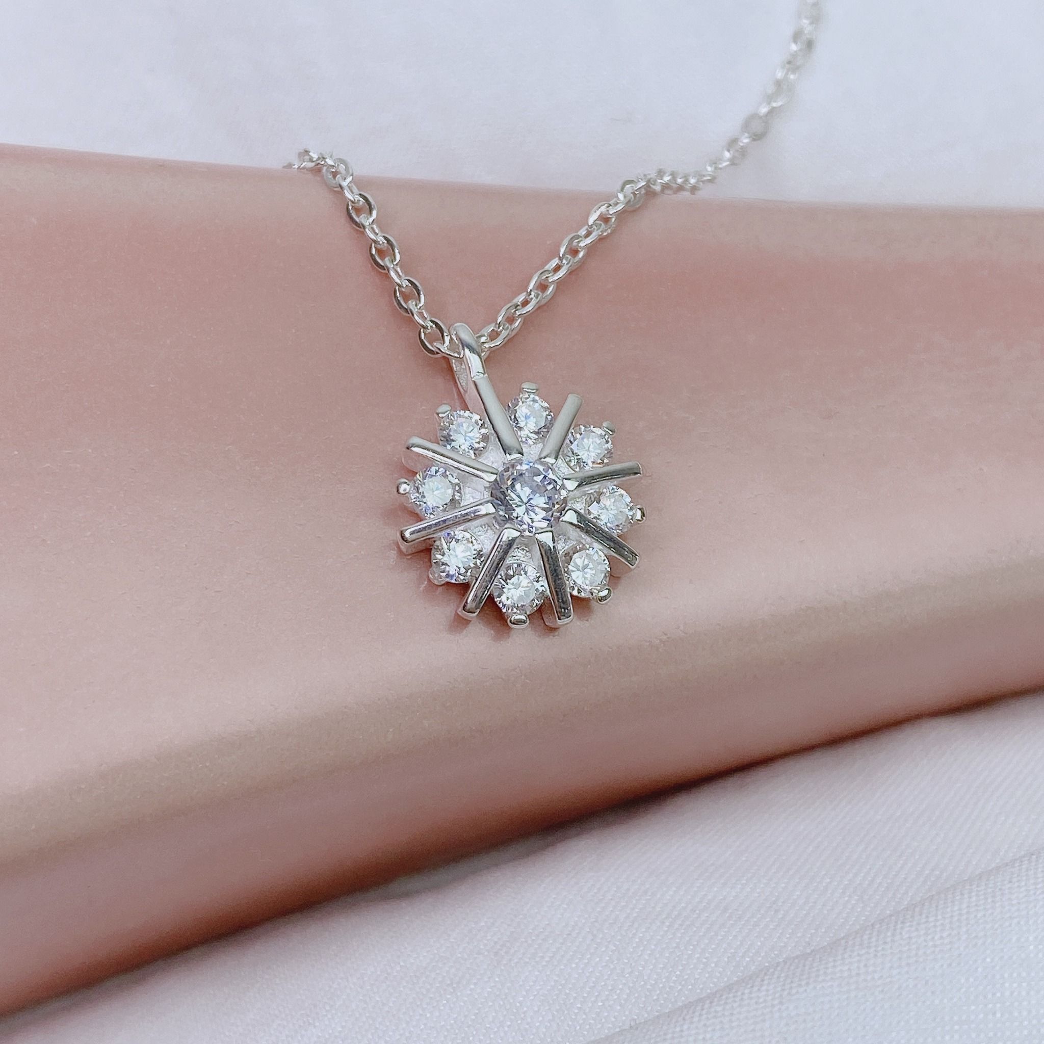  Dây chuyền hoa đá N447 