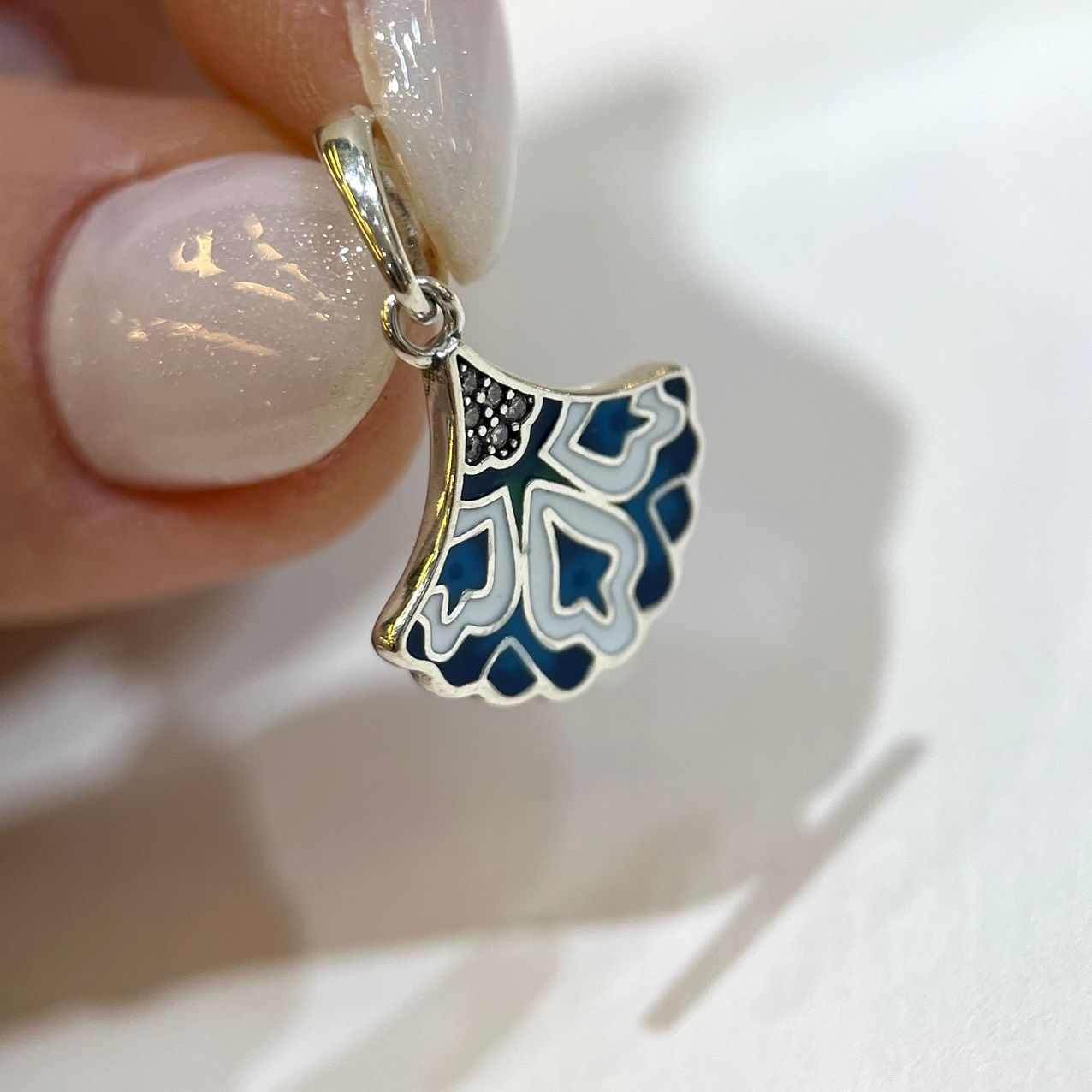  C485 Charm Quạt 