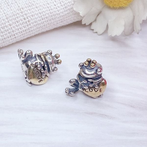  C293 Charm chú ếch vàng 