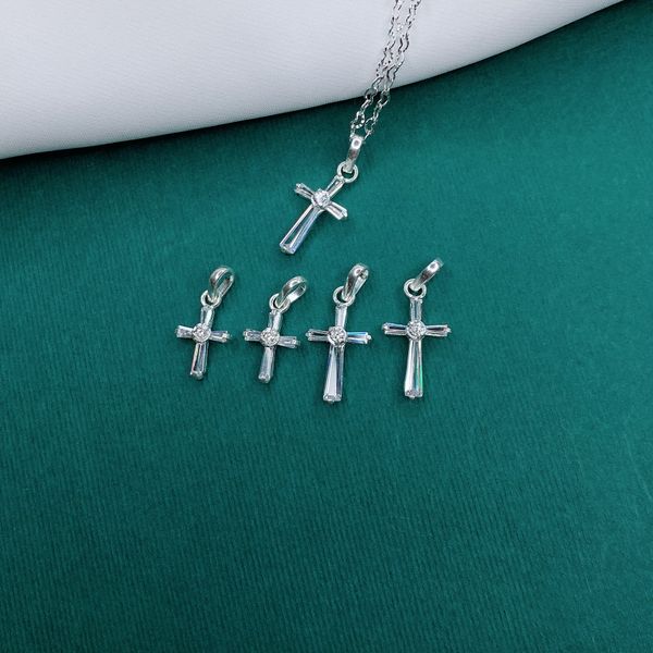  P240 Mặt thánh giá đá baguette 