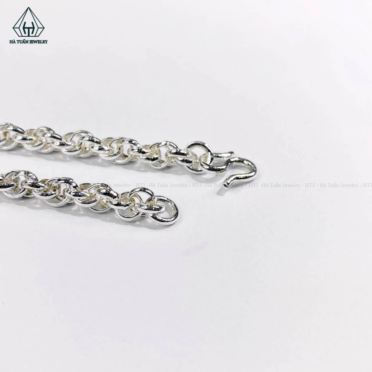  BB031 Lắc tay em bé xích đôi 