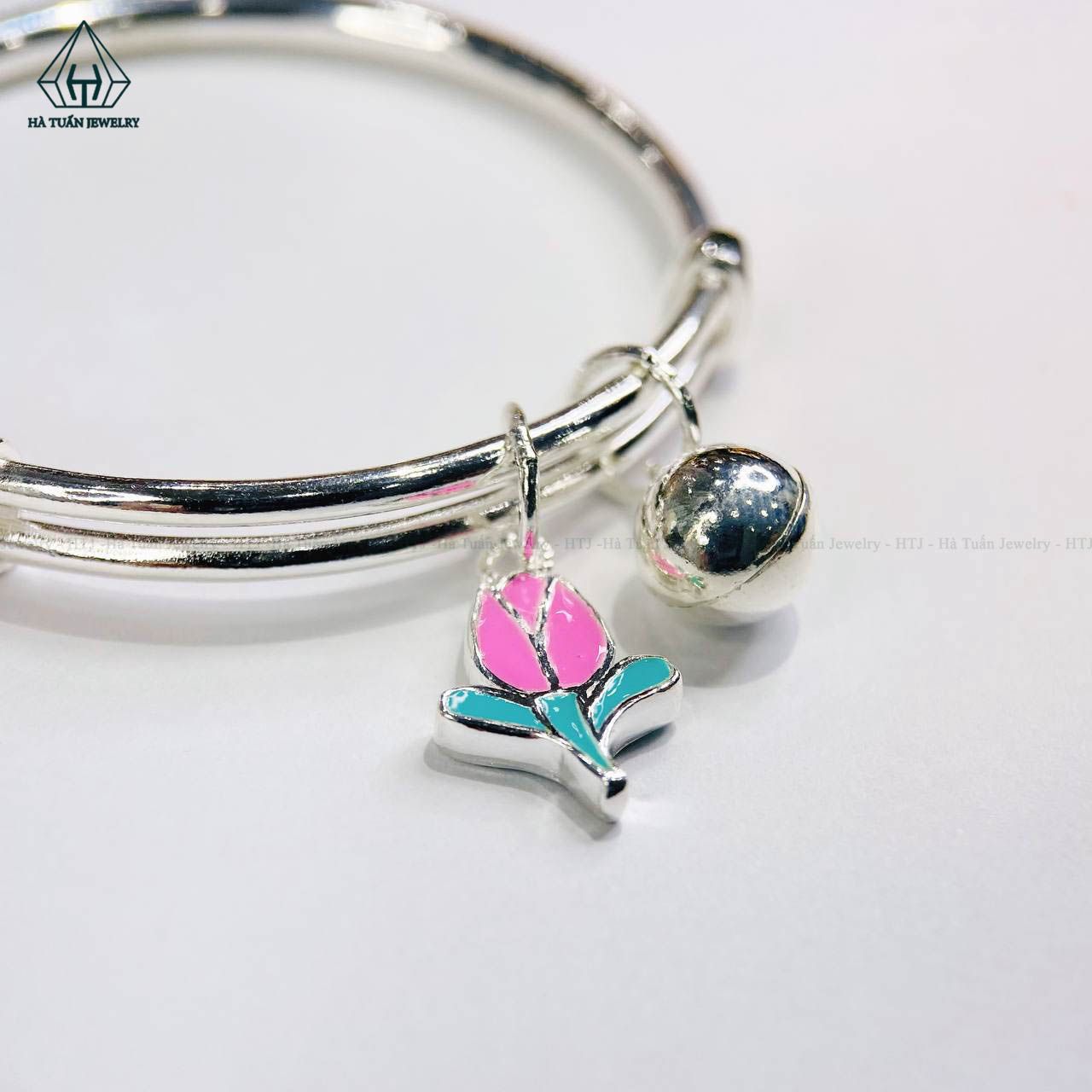  BB090 Vòn tay bé hoa tulip 