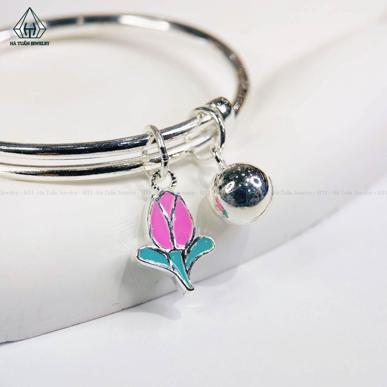  BB090 Vòn tay bé hoa tulip 