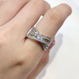  R937 Nhẫn nữ 3 vành đá chéo 