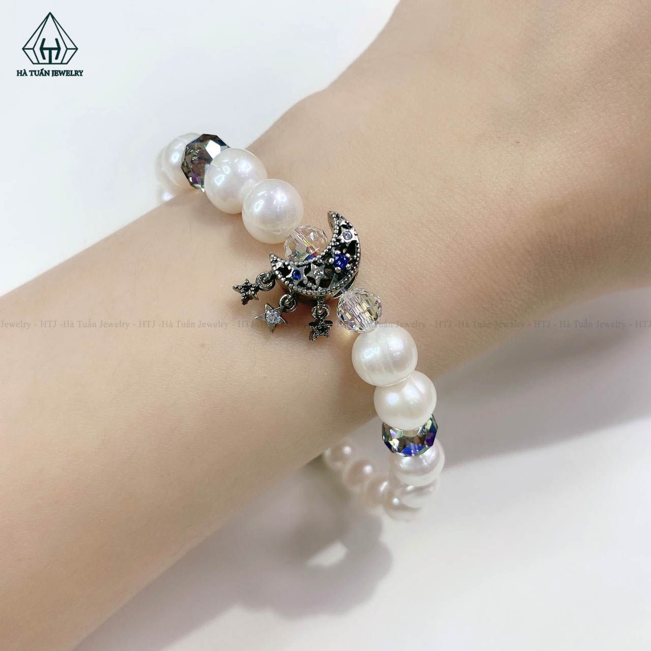  PE004 Vòng ngọc trai phối charm dreamcatcher 