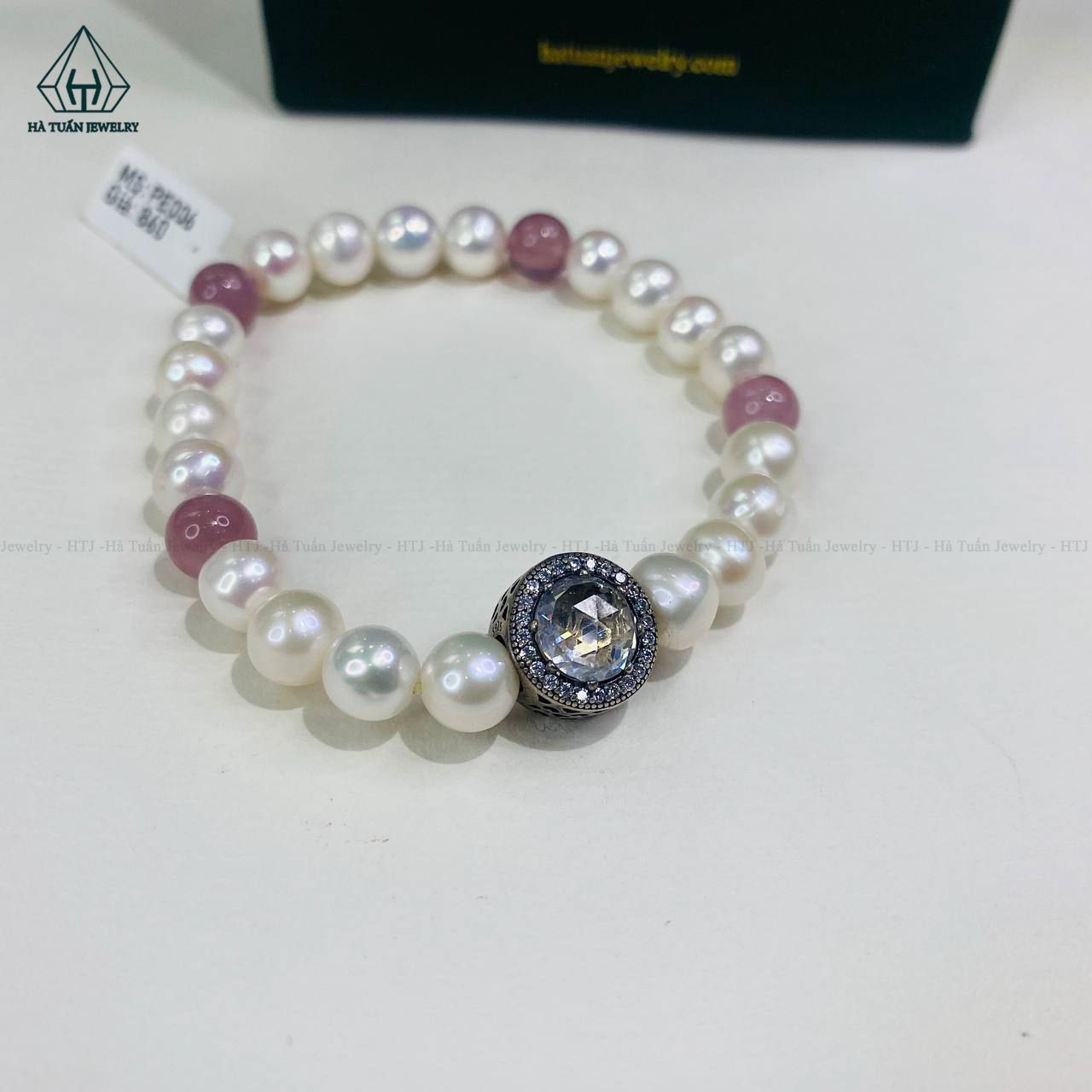 PE006 Vòng ngọc trai phối charm radiant 