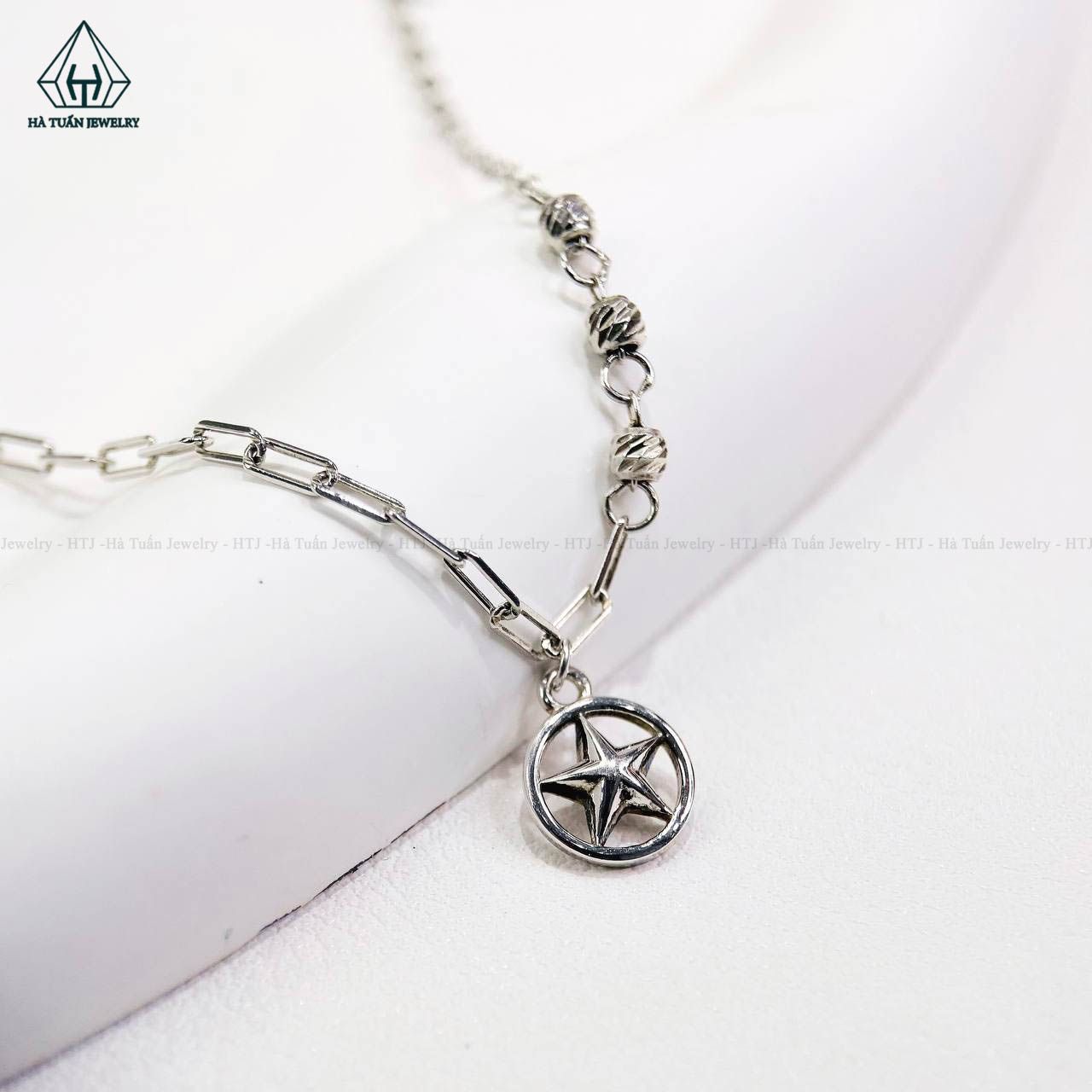  A386 Lắc chân sao 