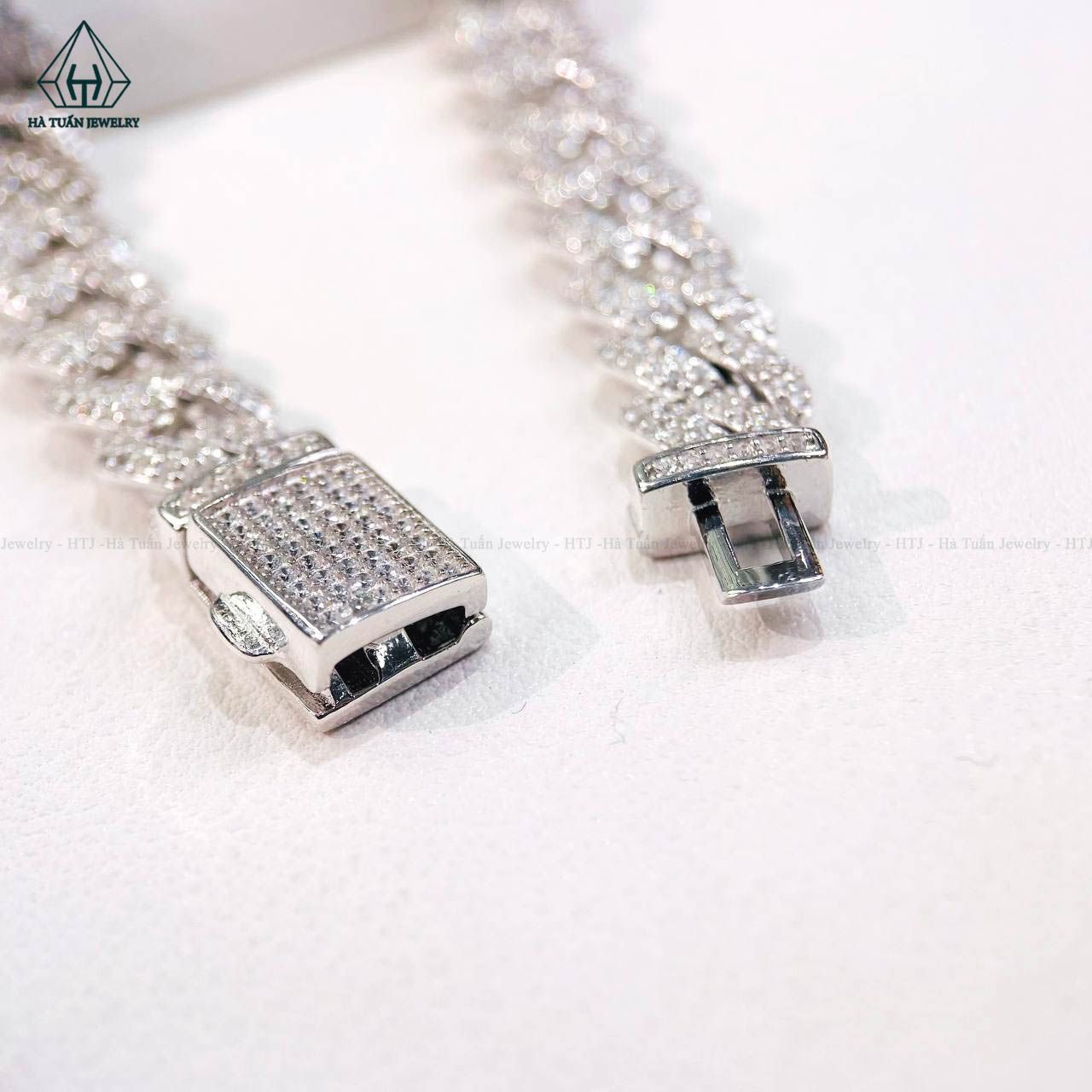  B020 Lắc tay cuban nhỏ 