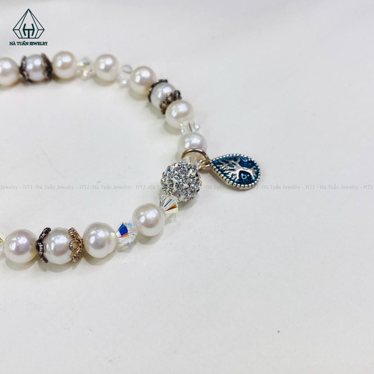  PE013 Vòng ngọc trai phối charm cây gia đình 