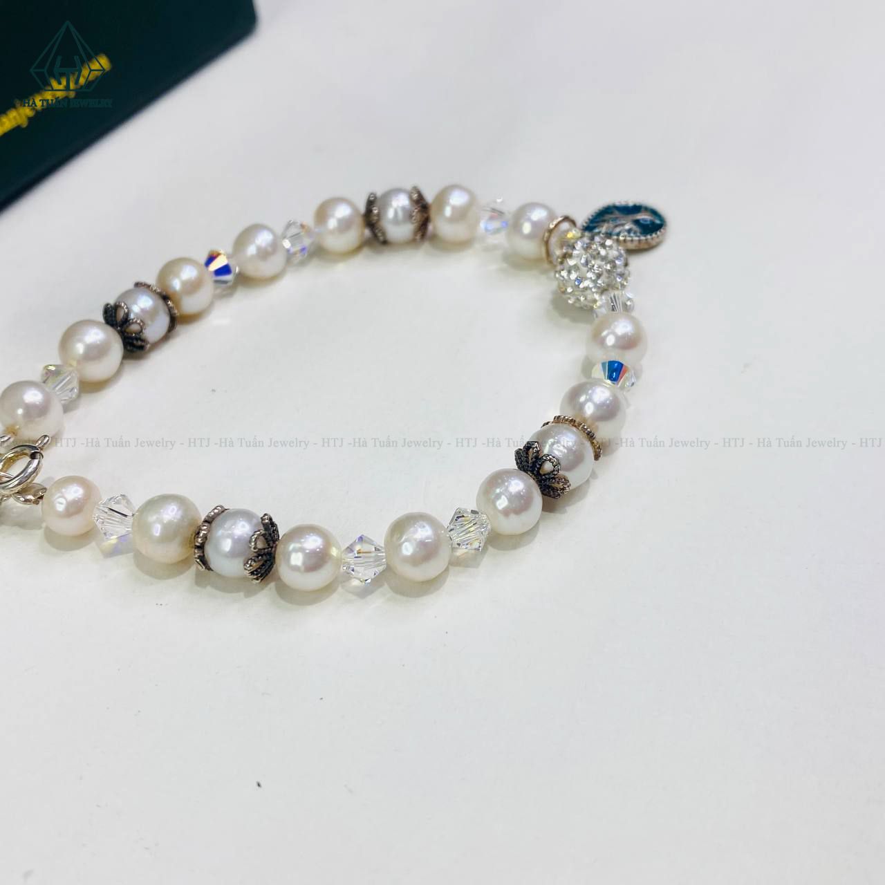  PE013 Vòng ngọc trai phối charm cây gia đình 
