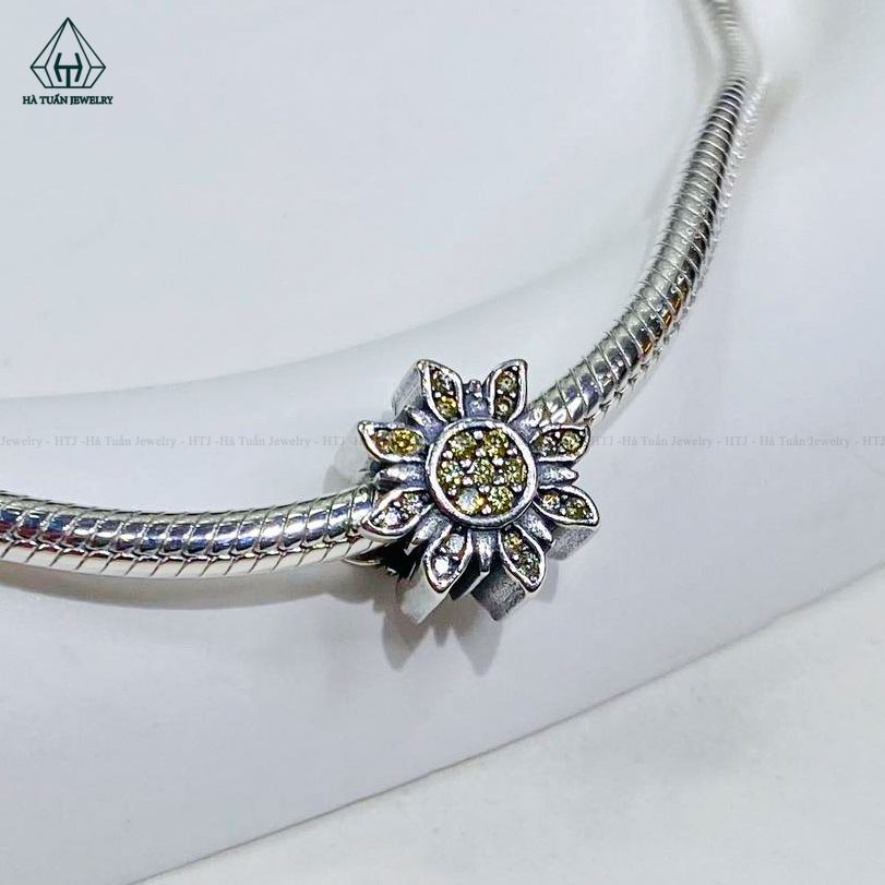  C520 Charm hoa mặt trời vàng 