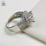  RX485 8mm Nhẫn nữ mặt tròn phối tấm baguette 