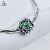  C523 Charm cỏ 4 lá màu xanh 