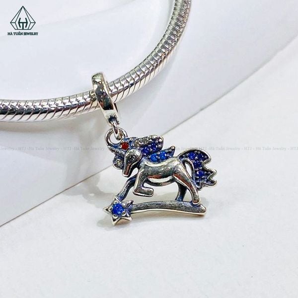  C494 Charm ngựa unicorn 