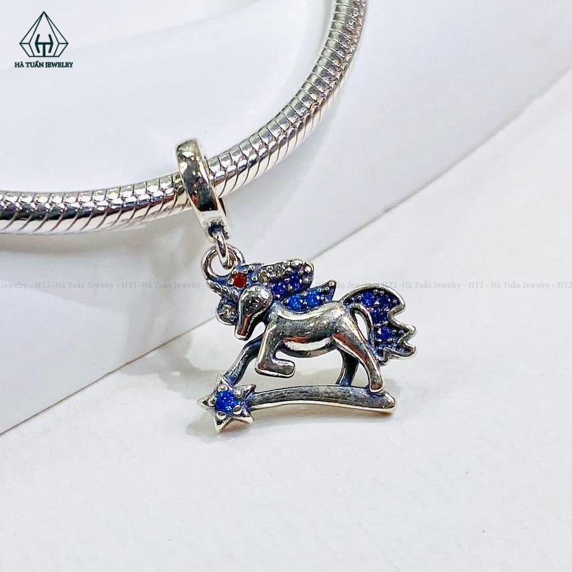  C494 Charm ngựa unicorn 