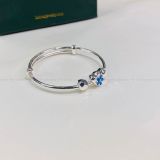  BB062 Lắc tay bé hoa xanh 