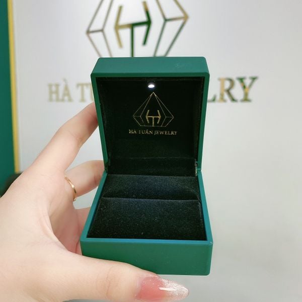  PK010 HỘP NHẪN ĐÈN NHỰA MÀU XANH 