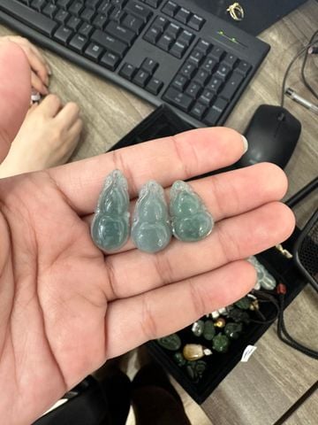 PC009 MẶT HỒ LÔ LAM NGỌC