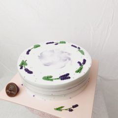 Bánh Kem Màu Tím