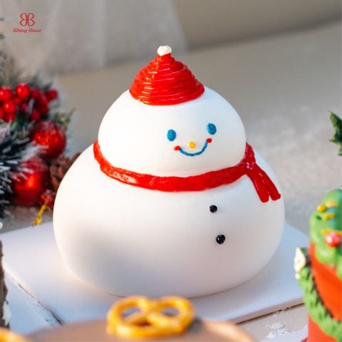  BÁNH KEM HÌNH NGƯỜI TUYẾT 