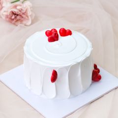 BÁNH KEM TRÁI TIM MÀU HỒNG