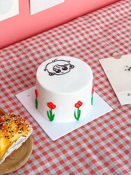 BÁNH KEM HOA VẼ HÌNH