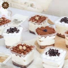 Tiramisu hộp vuông