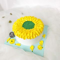 Bánh Kem Hoa Hướng Dương màu vàng