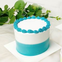 Bánh Kem Màu Xanh Dương