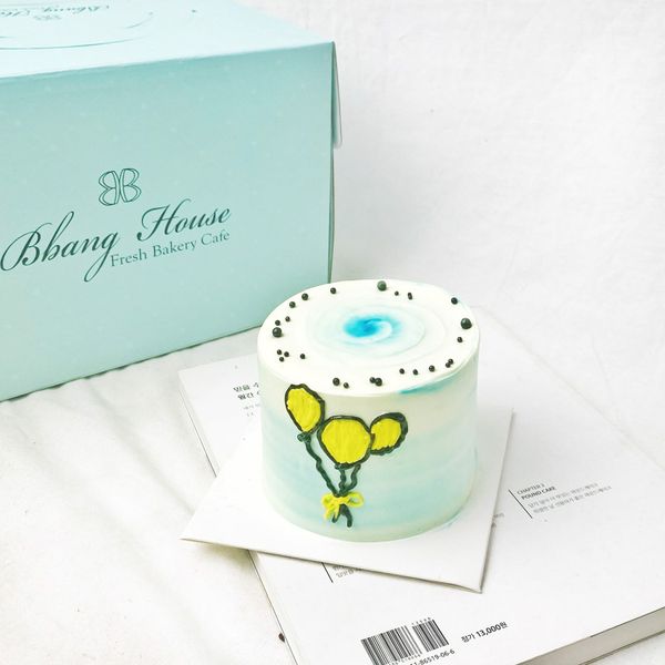 Bánh Kem Bóng Bay Màu Xanh Ombre