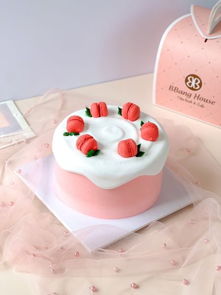 BÁNH KEM MÀU HỒNG