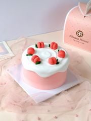 BÁNH KEM MÀU HỒNG