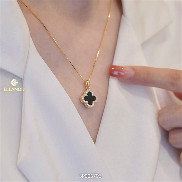 Collar Trébol de Cuatro Hojas: Atrae la Suerte y el Estilo - Collar Trebol 4 Hojas Negro+CAJAREGAL SP