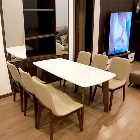 bàn-ăn-mặt-đá-howard