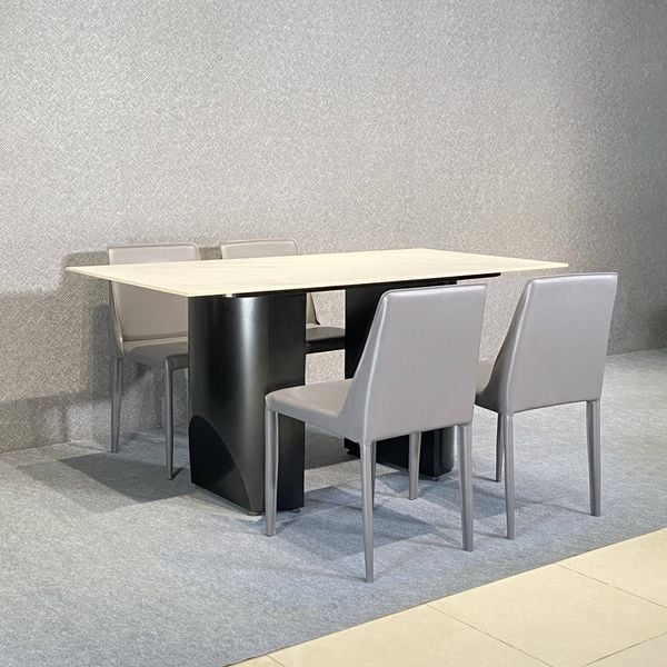 Bàn ăn XDAILY - Wedge dining table