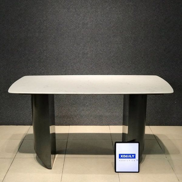 Bàn ăn XDAILY - Wedge dining table