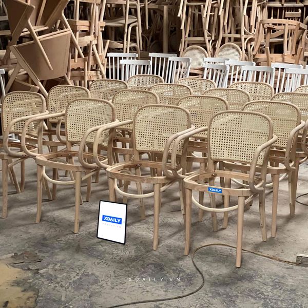 Ghế ăn tựa mây thonet 811