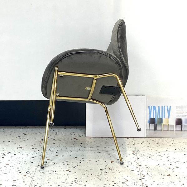 Ghế Gubi - chân mạ