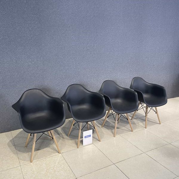 GHẾ THUYỀN NHỰA - CHÂN GỖ