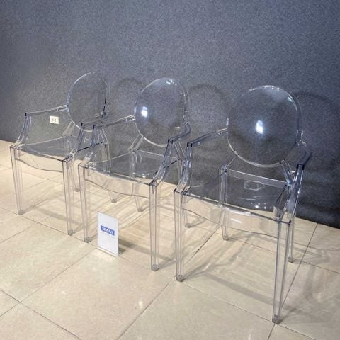 ghế xuyên sáng ghost chair