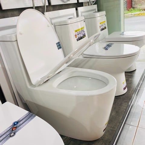 Bàn cầu liền khối Bello BT-732 – xả xoáy mạnh, men Nano chống bám