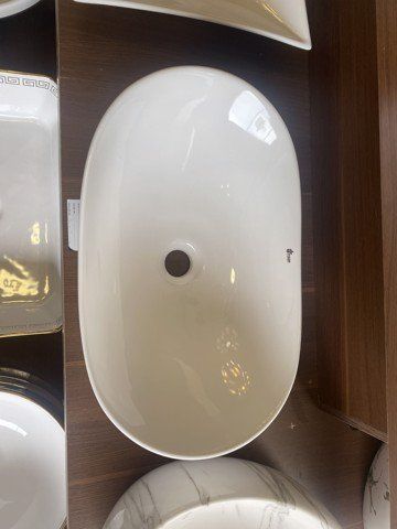 Lavabo Đặt Bàn LV-8533 – Sứ Trắng Cao Cấp, Kiểu Dáng Tinh Tế