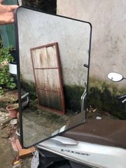 Gương treo tường phòng tắm viền đen chữ nhật 50x70cm