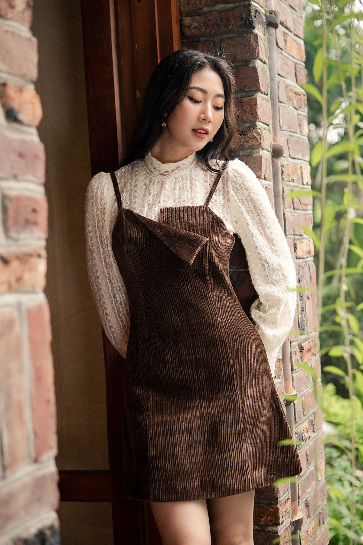 Đầm nhung cổ nơ chấm bi  Fivedays