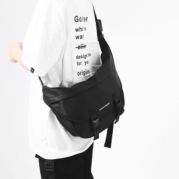  Crescent Retro Messenger Bag 