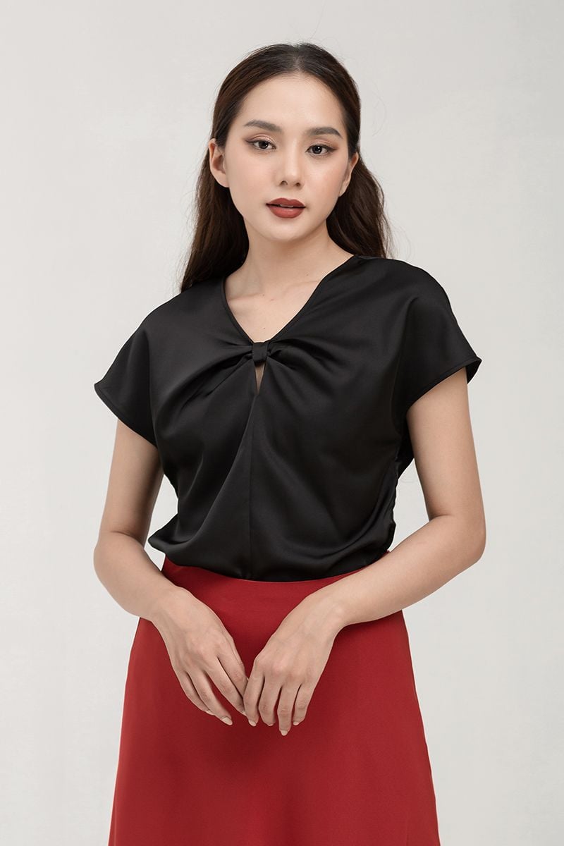  Áo kiểu nữ tay ngắn cổ V FWBL22SS06C 