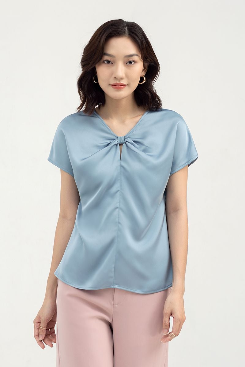  Áo kiểu nữ tay ngắn cổ V FWBL22SS06C 