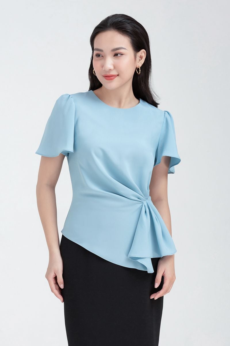  Áo kiểu nữ xếp ly chéo eo FWBL22SS12G 