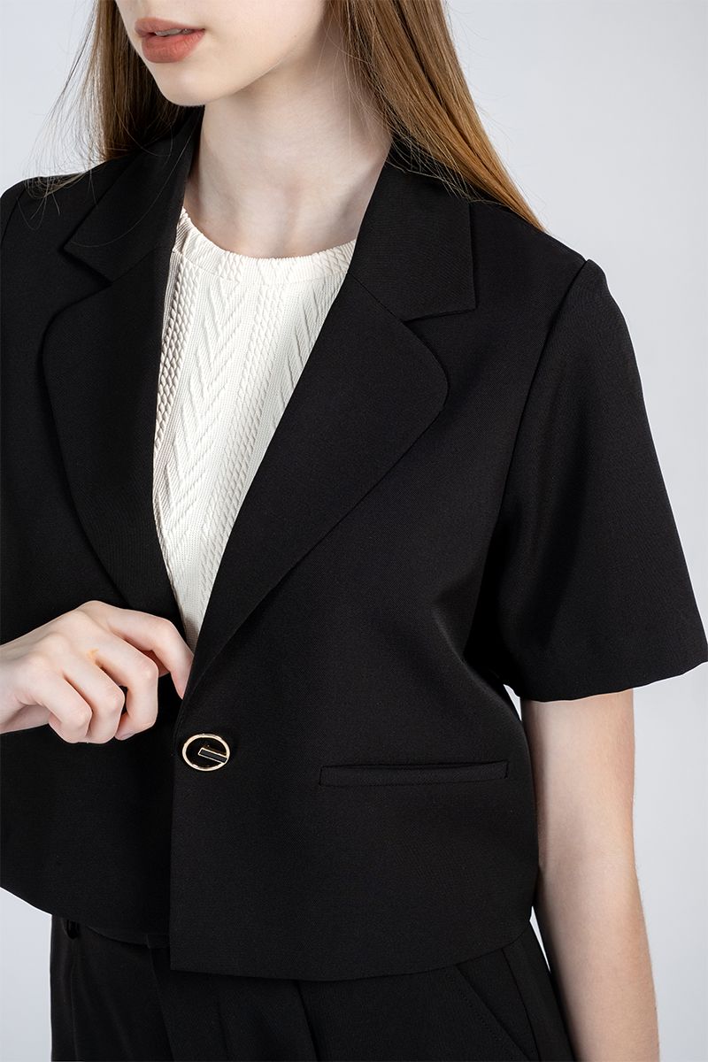  Áo Blazer Nữ Dáng Croptop FWBZ24SS03C 